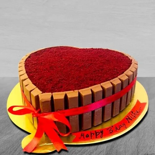 kitkat-red-velvet-cake