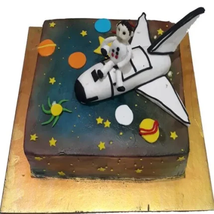 planet-themed-cake