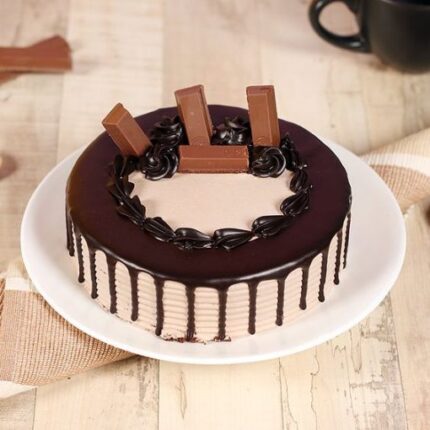 rich-choco-kitkat-cake