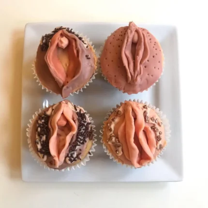 vagina-cupcakes