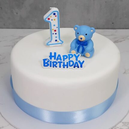 1 cute teddy birthday cake