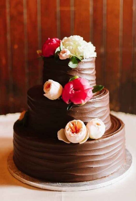 3 tier chocolate cake