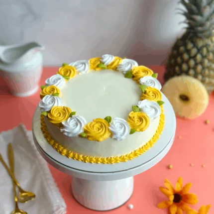 pineapple design cake