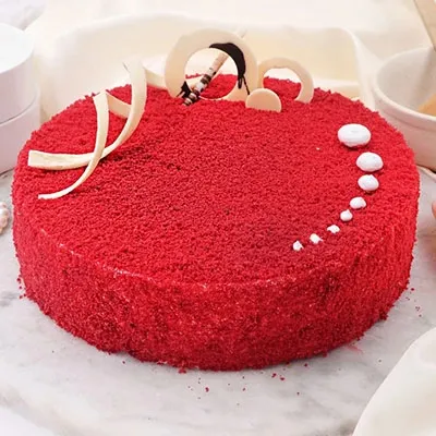 round-red-velvet-cake