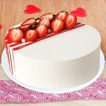 strawberry-cream-cake